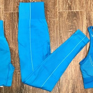 Ultra Seamless Blue Leggings Medium